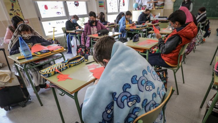 Kicillof promete arreglar calefacción en las escuelas
