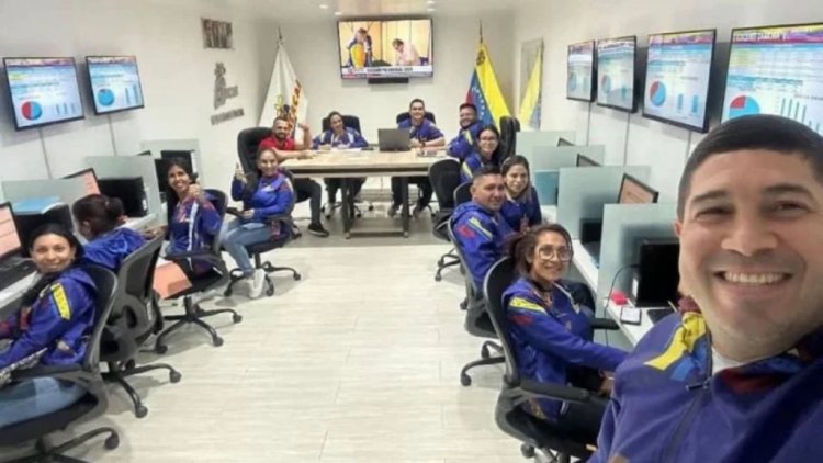 LA FOTO QUE HACE DUDAR  MÁS AÚN SOBRE EL RESULTADO DE LAS ELECCIONES  VENEZOLANAS