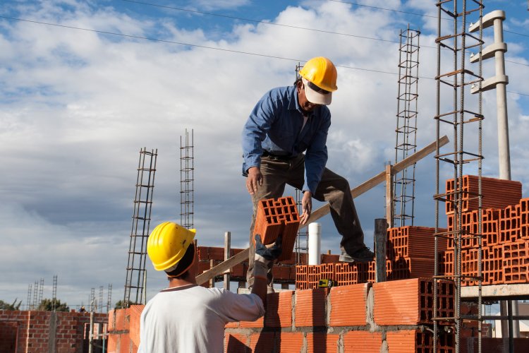 LA CONSTRUCCIÓN CAYÓ CASI UN 30% EN LO QUE VA DEL AÑO