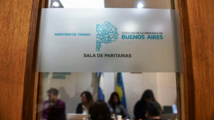 DOCENTES Y ESTATALES RECIBIRÁN $ 44 MIL DE AUMENTO EN DOS CUOTAS.  Será en noviembre y diciembre