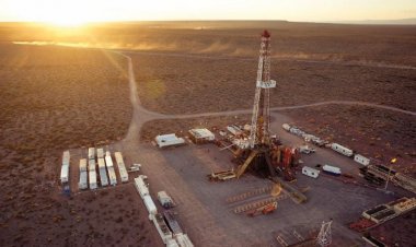 YPF FIRMÓ ACUERDO CON SHELL PARA EL DESARROLLO DEL GNL