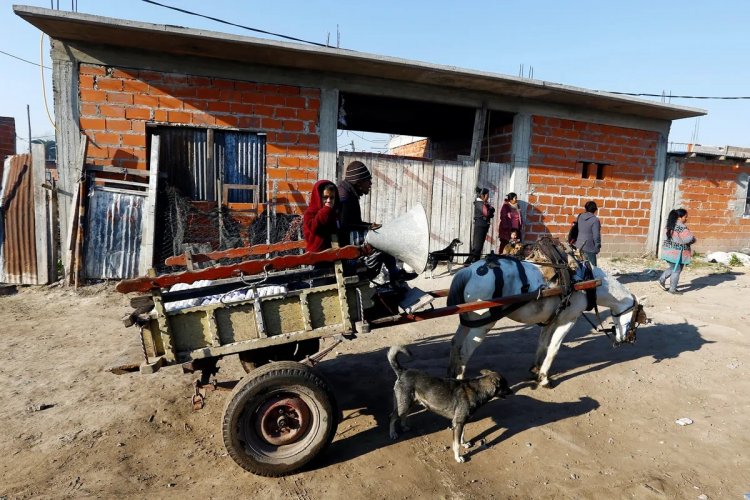 LA POBREZA BAJÓ AL 38,9% EN EL TERCER TRIMESTRE DEL AÑO.