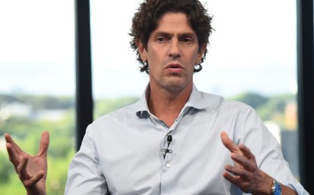 VILLARRUEL ABRE LA PUERTA PARA QUE CADA SENADOR DECIDA SI COBRA O NO $ 9,5 MILLONES DE DIETA