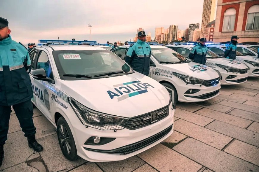 MAR DEL PLATA:  ACUSAN A KICILLOF  DE ENTREGAR PATRULLEROS  “SOLO PARA LA FOTO”