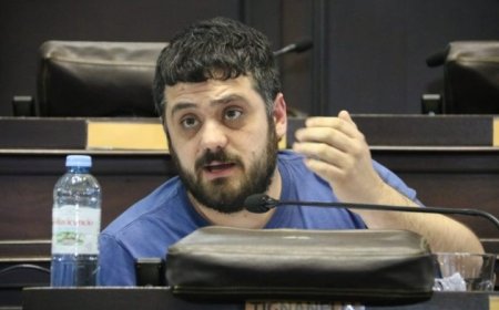 LA CÁMPORA SE QUEDÓ SIN SU PRINCIPAL ALFIL EN LA TERCERA SECCIÓN