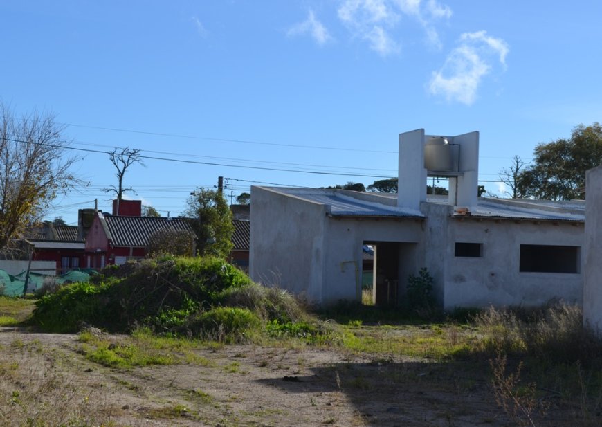 PLAN 31 VIVIENDAS BARRIO  “EL CORRALÓN”:  DOS AÑOS DE DESIDIA Y PROMESAS INCUMPLIDAS.