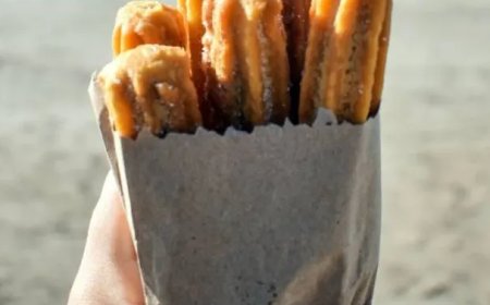 CHURROOOS… CALENTITOS LOS  CHURROOOOS...