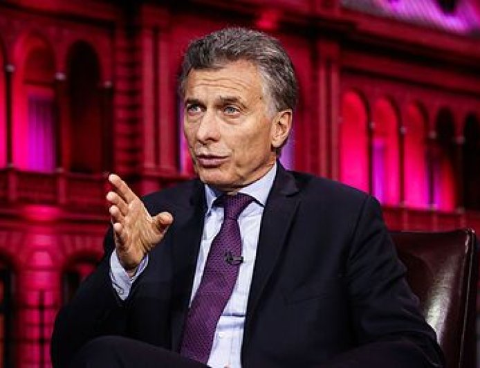 MACRI SALE  A LA CANCHA PARA ORDENAR EL EQUIPO DE CARAS AL 2027