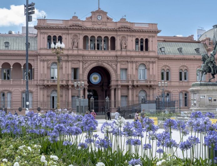 EL GOBIERNO QUIERE REDUCIR 27 MIL EMPLEOS PÚBICOS EN 2026.