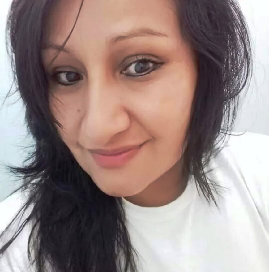 DIJERON QUE MURIÓ TENIENDO RELACIONES SEXUALES.  La autopsia indicó que fue estrangulada.