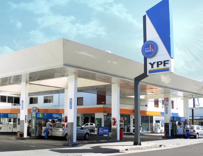 YPF FRENÓ LAS SUBAS DE COMBUSTIBLES POR 45 DÍAS .  El resto de las petroleras se suman a la iniciativa.