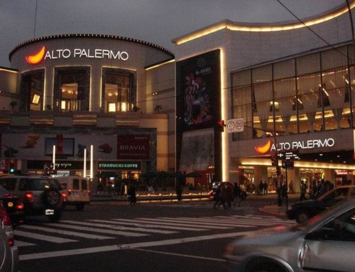 POR QUÉ  LLEGAN MARCAS INTERNACIONALES A INSTALARSE EN EL PAÍS CUANDO EL CONSUMO CAE  EN PICADA
