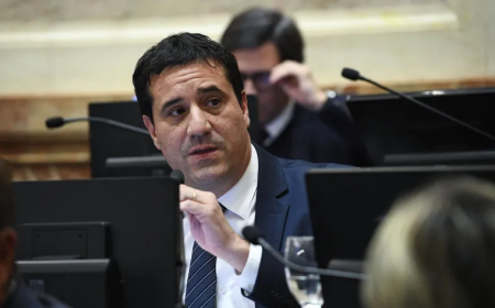 “MAXI” ABAD CRUZÓ A KICILLOF POR PUNTA MOGOTES