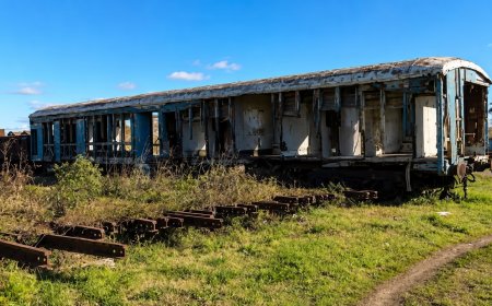 DÓNDE QUEDA Y CÓMO VISITAR EL CEMENTERIO DE TRENES MÁS GRANDES DEL PAÍS