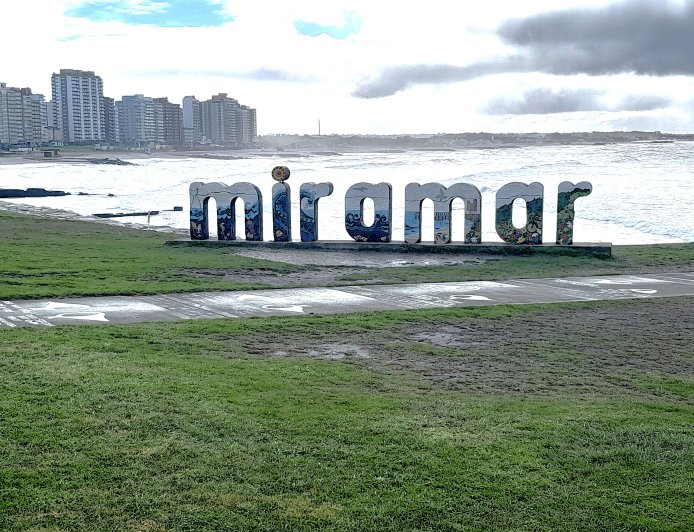 EL PJ Y LA COALICIÓN CÍVICA APROBARON CEDER  A UN SINDICATO UN PREDIO FRENTE AL MAR SIN PAGO DE CANON