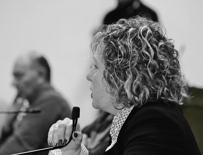 FARIAS:  "CON PLATA AJENA SON TODOS GARDEL"