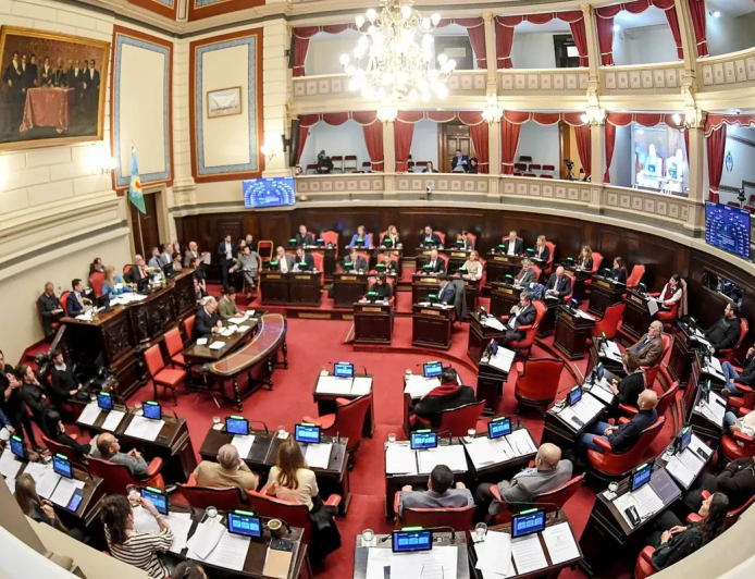 SIN REELECCIÓN, EL PODER BUSCA REINVENTARSE