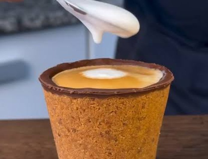 TAZAS DE CAFÉ COMESTIBLE.  Adiós  a los descartables
